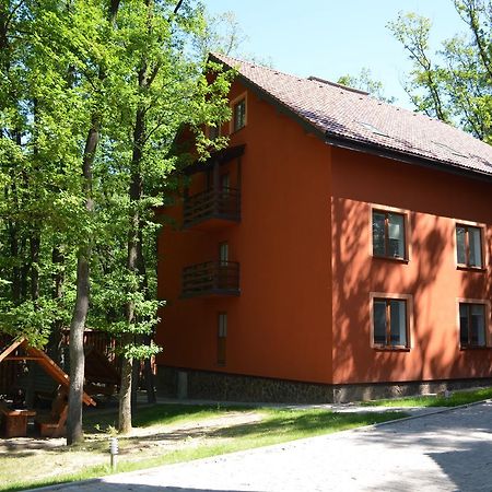 Praha Park Hotel Uzhhorod Exterior photo